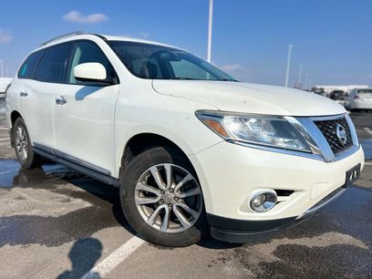 Used 2015 Nissan Pathfinder SL w/ SL Premium Package