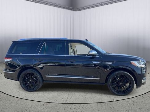Used 2023 Lincoln Navigator Black Label AWD/4WD image 6