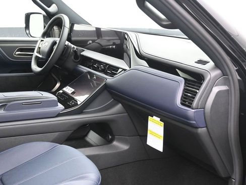 New 2026 INFINITI QX80 SPORT image 6