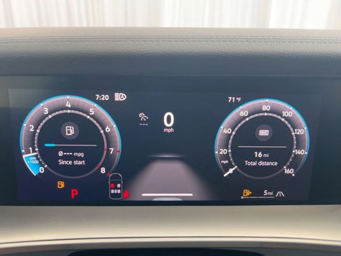 New 2026 Volkswagen Tiguan SE R-Line AWD/4WD image 19