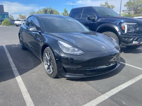 Used 2021 Tesla Model 3 Standard Range Plus image 2