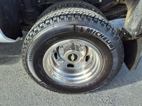 Used 2016 Chevrolet Silverado 3500 LT w/ LT Convenience Package image 17