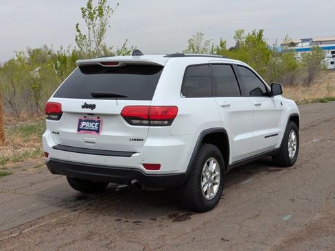 Used 2019 Jeep Grand Cherokee Laredo image 5