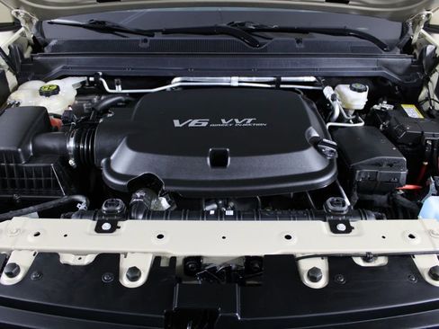 Used 2022 Chevrolet Colorado ZR2 image 16