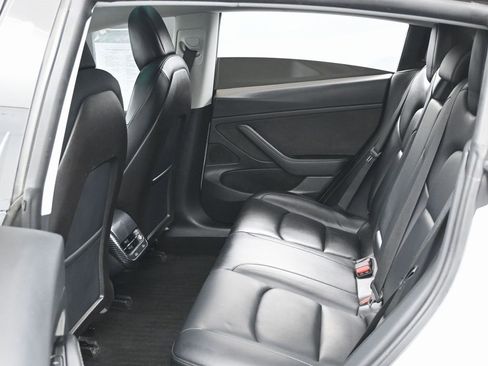 Used 2020 Tesla Model 3 Standard Range Plus image 29