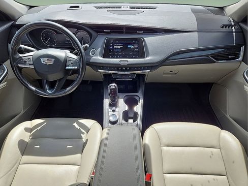 Used 2023 Cadillac XT4 Premium Luxury AWD/4WD image 18