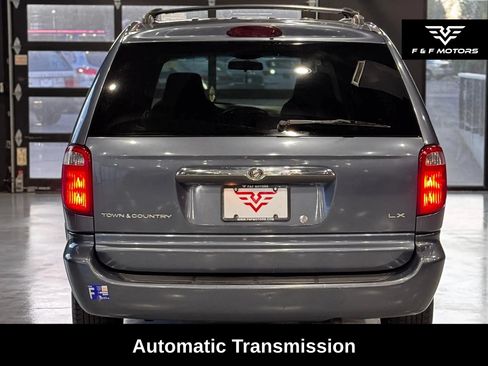 Used 2002 Chrysler Town & Country LX FWD image 5
