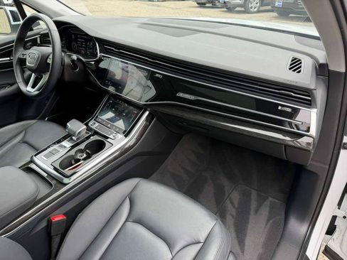 Used 2022 Audi Q7 3.0T Premium Plus w/ Premium Plus Package AWD/4WD image 17