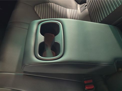 Used 2024 Toyota Camry SE image 19