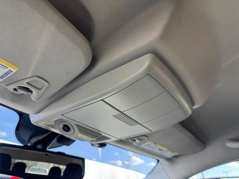 Used 2017 Dodge Journey SXT w/ Premium Group image 31