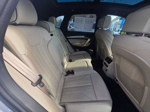 Certified 2025 Audi Q5 2.0T Premium image 14