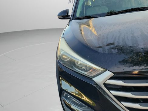 Used 2018 Hyundai Tucson Value FWD image 17