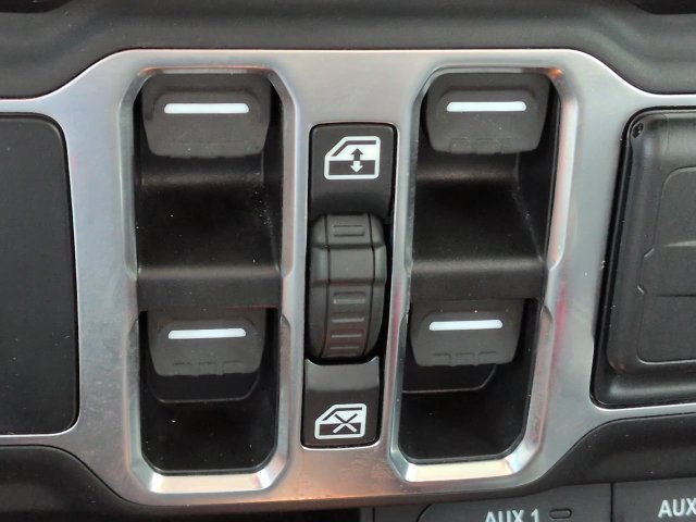 Used 2023 Jeep Wrangler Unlimited Sport AWD/4WD image 25
