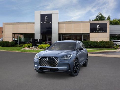 New 2024 Lincoln Corsair Reserve image 3