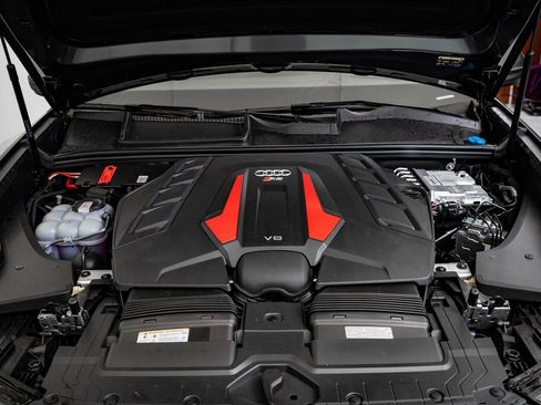 New 2026 Audi RS Q8 performance image 50