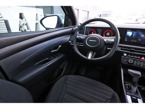Certified 2026 Hyundai Santa Cruz SE FWD image 10