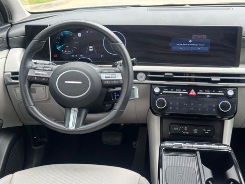 Used 2025 Hyundai Tucson Limited image 18