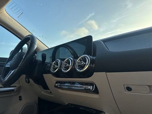 Used 2021 Mercedes-Benz GLA 250 image 23
