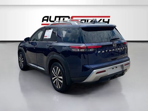 Used 2022 Nissan Pathfinder Platinum w/ Cargo Package FWD image 5