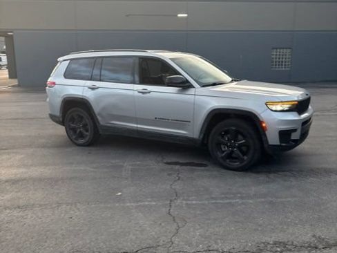 Used 2021 Jeep Grand Cherokee L Laredo AWD/4WD image 4
