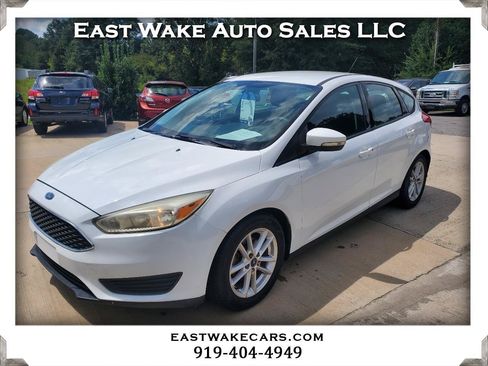 Used 2016 Ford Focus SE w/ Interior Protection Package FWD image 1