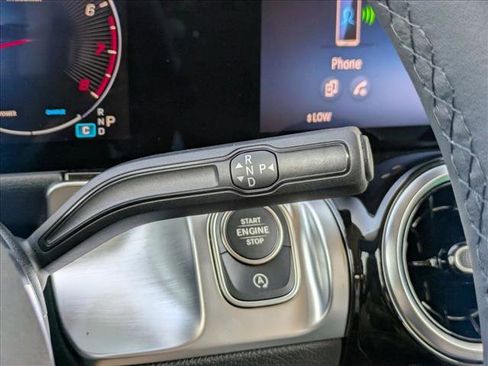 New 2026 Mercedes-Benz GLB 250 image 12