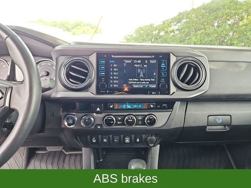 Used 2016 Toyota Tacoma TRD Off-Road w/ Premium & Technology Package AWD/4WD image 16