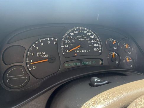 Used 2006 Chevrolet Silverado 1500 LT w/ Light Duty Power Package AWD/4WD image 13