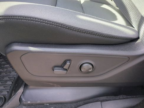 New 2026 RAM 1500 Big Horn AWD/4WD image 14