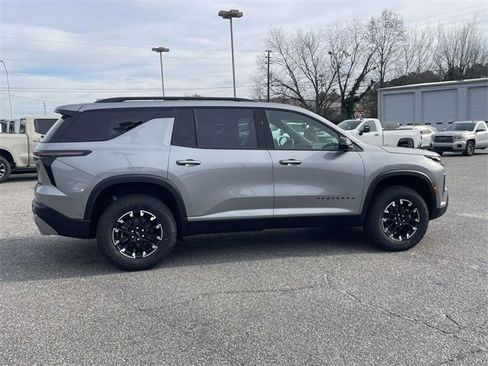 New 2026 Chevrolet Traverse Z71 w/ Enhanced Driving Package image 2