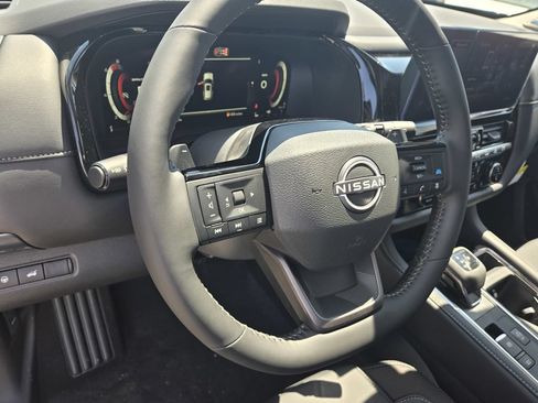 New 2026 Nissan Pathfinder SL w/ SL Premium Package AWD/4WD image 12