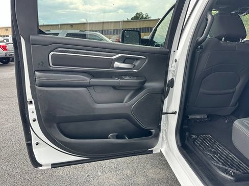 Used 2025 RAM 1500 Big Horn AWD/4WD image 23