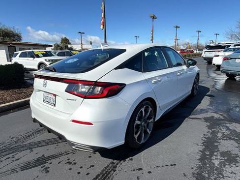 Used 2025 Honda Civic Sport image 4