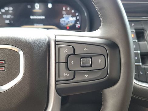 Used 2024 GMC Yukon XL SLT w/ SLT Luxury Package AWD/4WD image 21