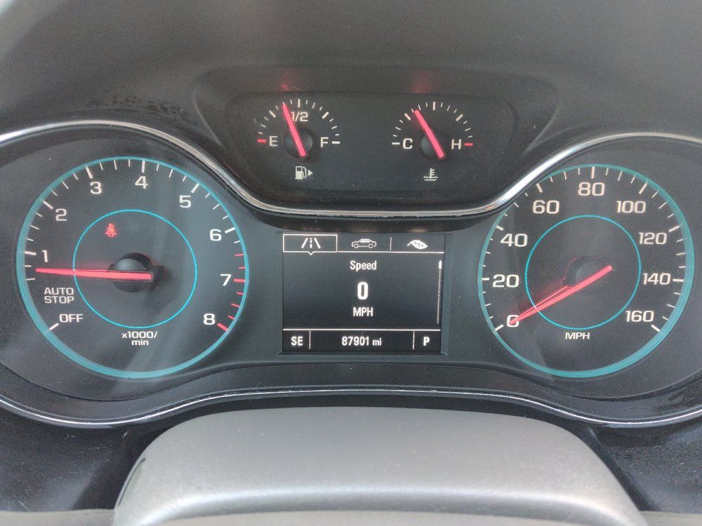 Used 2017 Chevrolet Cruze LT FWD image 23