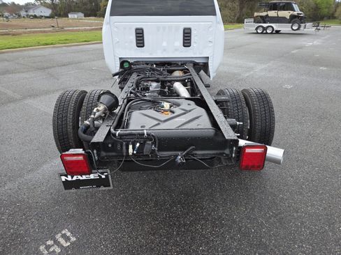 New 2026 GMC Sierra 3500 Pro w/ Convenience Package image 19
