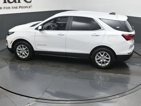 Used 2024 Chevrolet Equinox LT AWD/4WD image 42