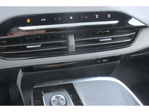 New 2025 Buick Enclave Preferred w/ LPO, Floor Liner Package FWD image 46