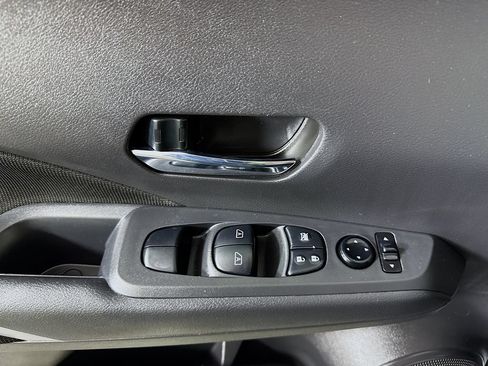 Certified 2021 Nissan Kicks SV FWD image 21