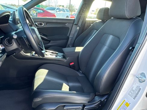 Used 2025 Honda Civic Sport image 8