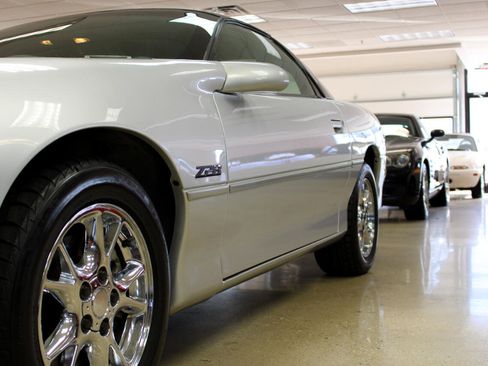 Used 2002 Chevrolet Camaro Z28 w/ Preferred Equipment Group 2 image 18