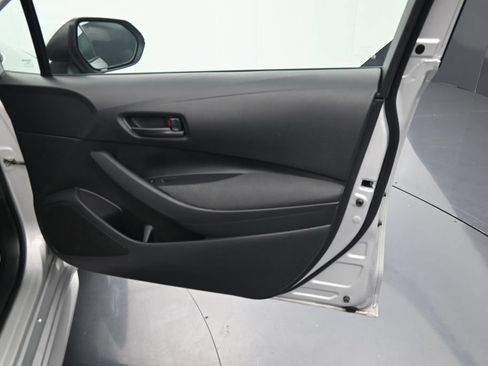 Used 2023 Toyota Corolla LE FWD image 12
