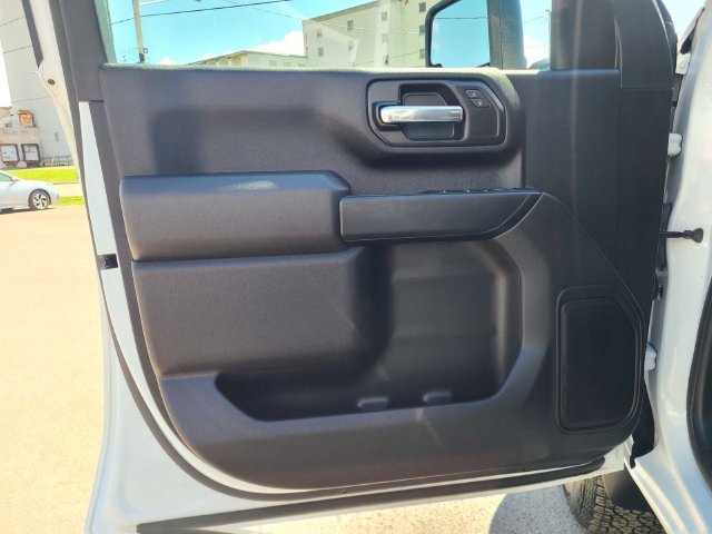 Used 2022 Chevrolet Silverado 2500 Custom w/ Custom Convenience Package AWD/4WD image 16