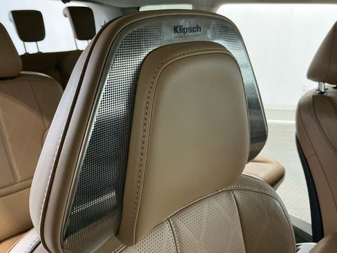 Used 2025 INFINITI QX80 Sensory image 10