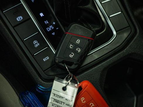 Used 2021 Volkswagen Jetta R-Line w/ R-Line Cold Weather Package FWD image 20