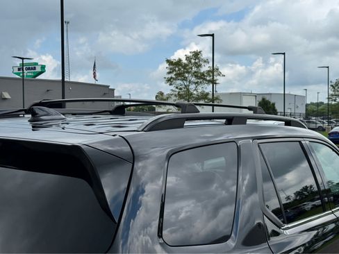 Used 2025 Honda Pilot Elite image 16