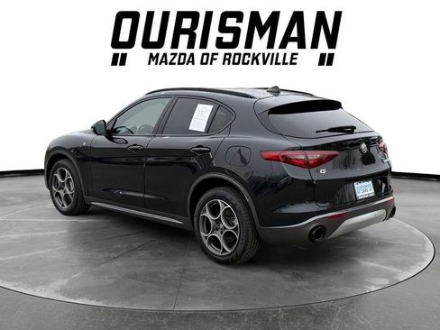 Used 2022 Alfa Romeo Stelvio Ti AWD/4WD image 4