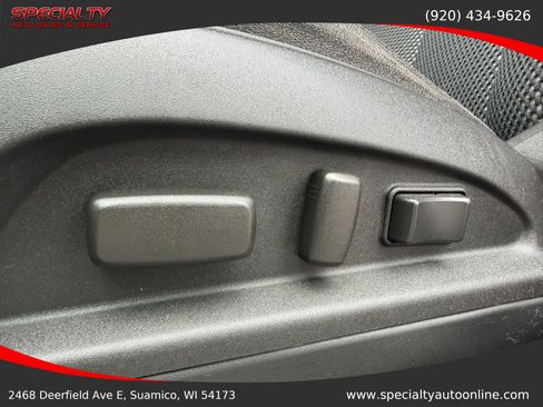 Used 2011 Chevrolet Equinox LT w/ Driver Convenience Package AWD/4WD image 24