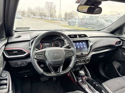 Used 2021 Chevrolet TrailBlazer RS w/ Sun and Liftgate Package image 10