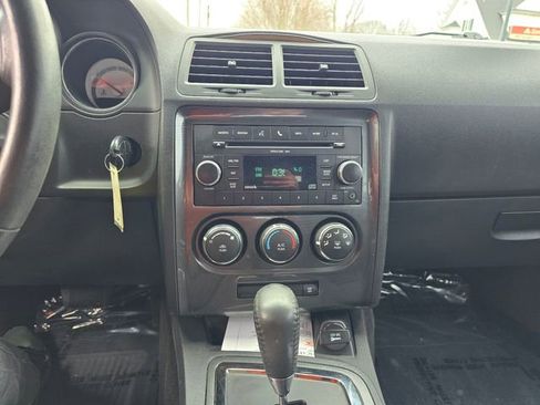 Used 2010 Dodge Challenger SE image 10